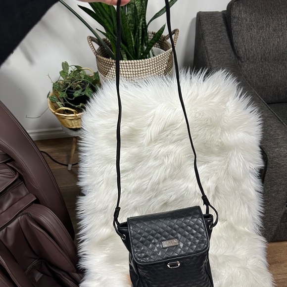 Authentic Pierre Cardin Paris Black Leather Crossbody Bag - Picture 9 of 9